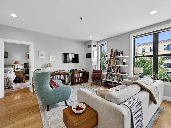 1723 Washington St #302, Boston, MA 02118