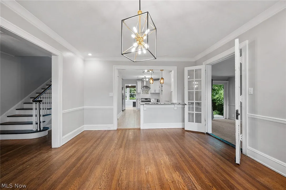 5 bed, 3.5 bath, 2562 sqft, $4,000 — Photo 3