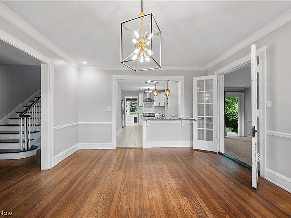 3rd image of 2924 Brighton Rd