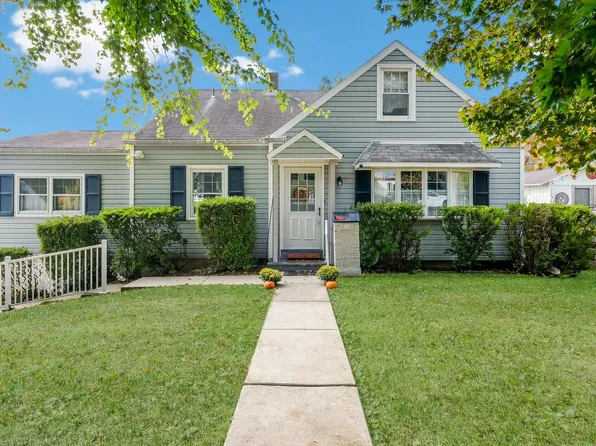 911 Wood Rd, Oakford, PA 19053