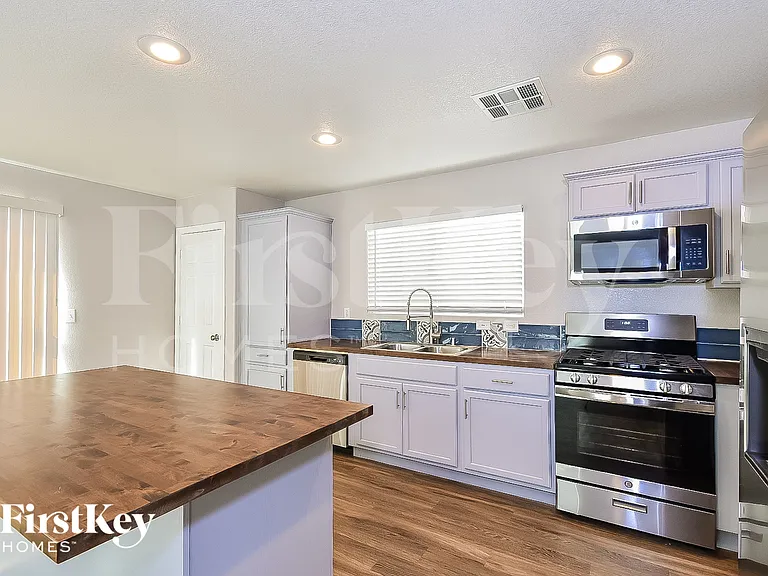 11101 Okeefe Ct — Photo 5