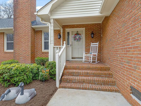 4th image of 123 Fairoaks Dr