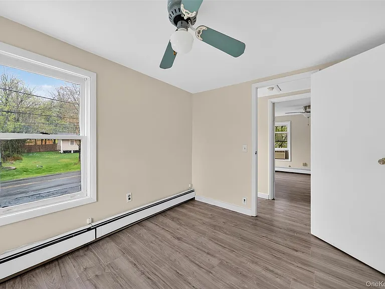 41 Rock Ridge Ave — Photo 18
