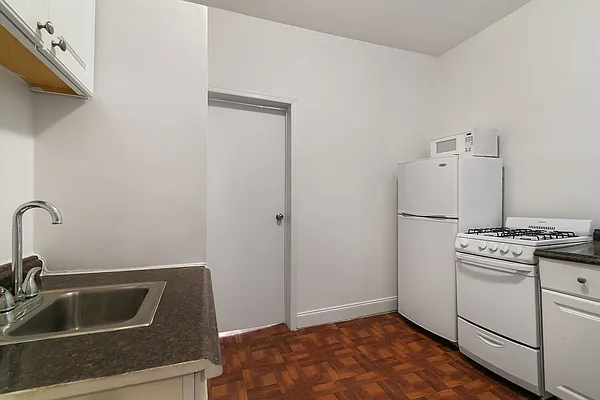Rented by Compass | media 20