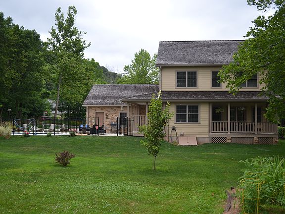 4th image of 1720 Millwood Ln