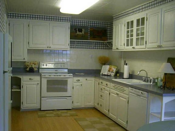 5th image of 3815 E Kessler Boulevard East Dr