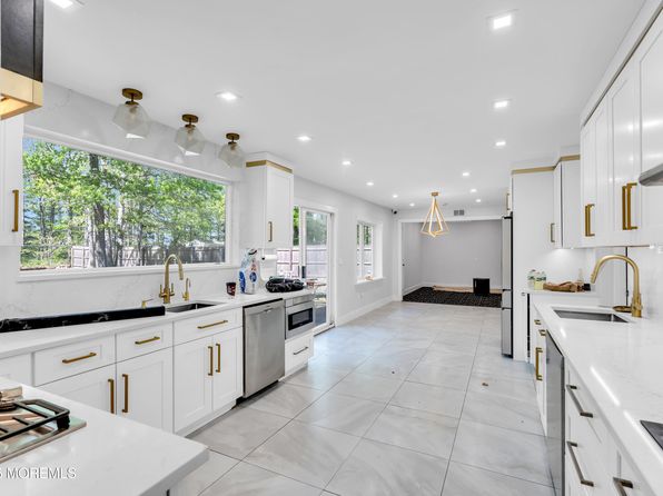 2261 Huckleberry Road, Manchester, NJ 08759