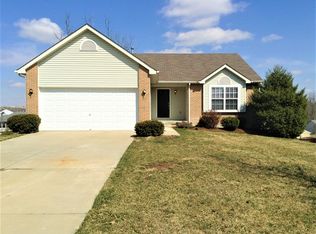 40 Meadowlands Dr, Monroe, OH 45050
