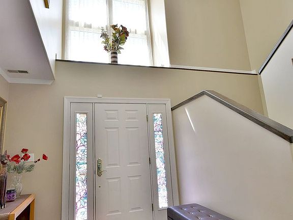 4th image of 1073 Bough Ct