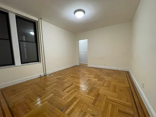 Rented by Hillel Realty Group | media 9