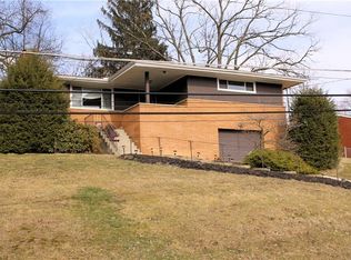 1081 Greenbriar Rd, Bethel Park, PA 15102