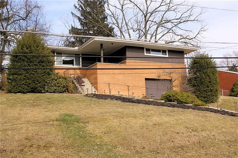 1081 Greenbriar Rd photo 1