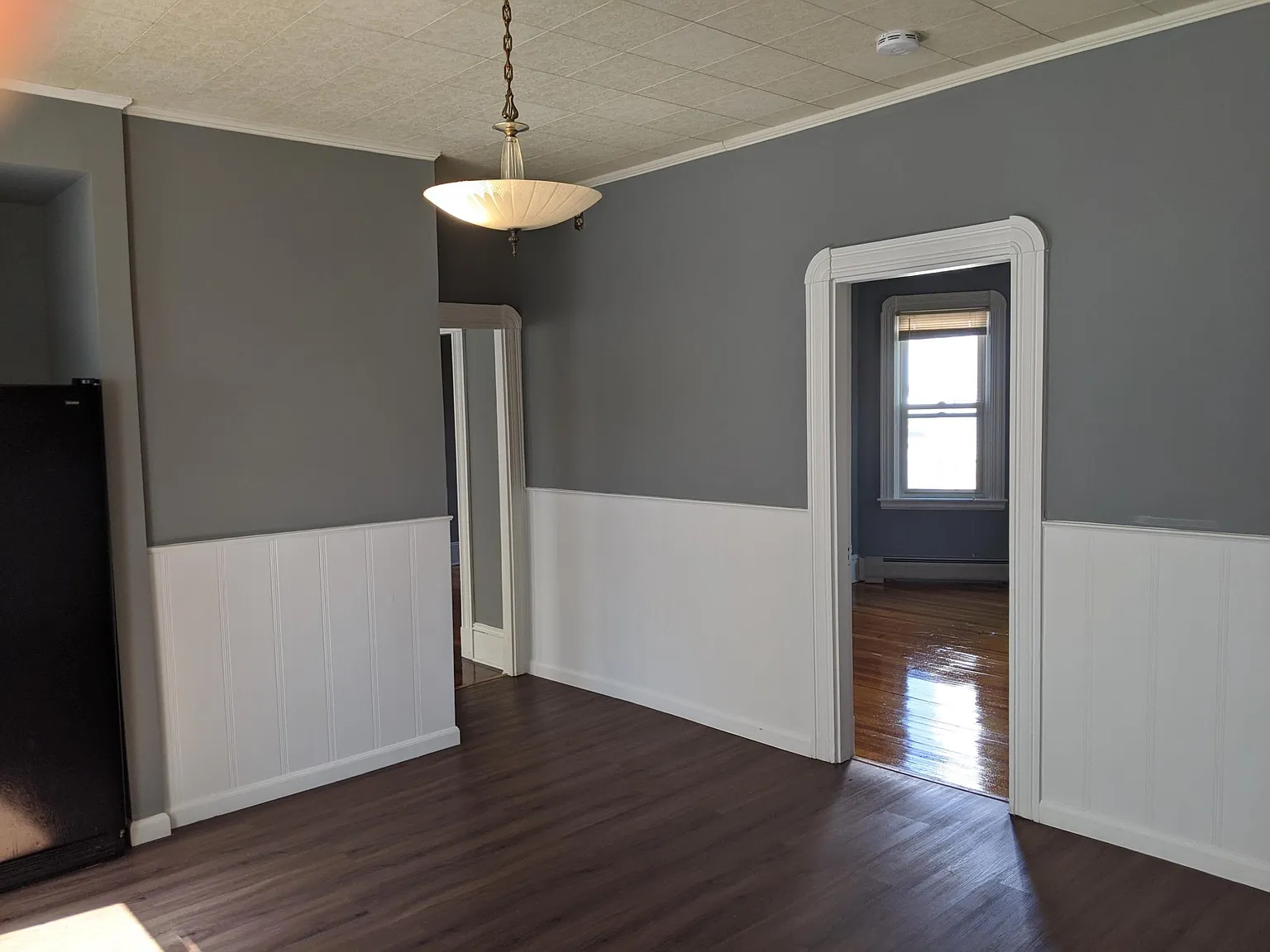 3 bed, $1,900 — Photo 2