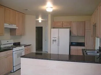 15 Truman St photo 1