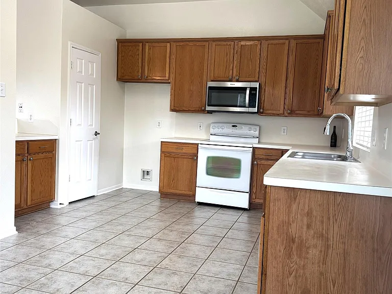 10023 Hickory Trail Ln — Photo 10