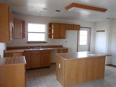 3rd image of 5837 Irving Blvd NW