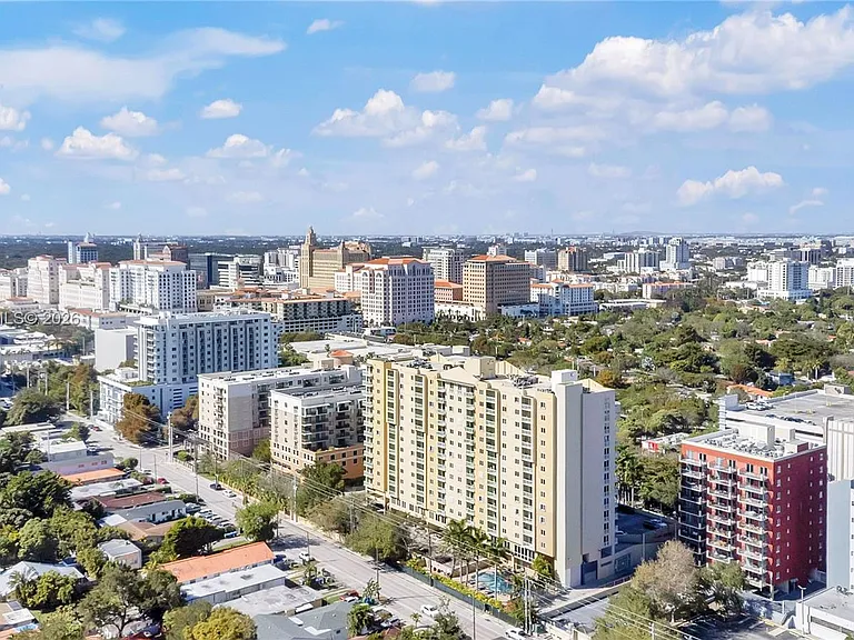3500 Coral Way #Penthouse 10 — Photo 35