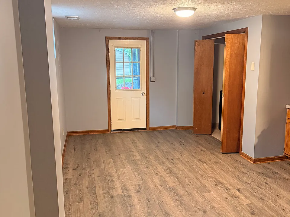 293 N Indiana St #2