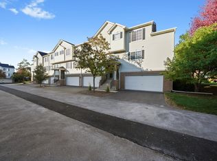 409 Evergreen Cir #409, Gilberts, IL 60136