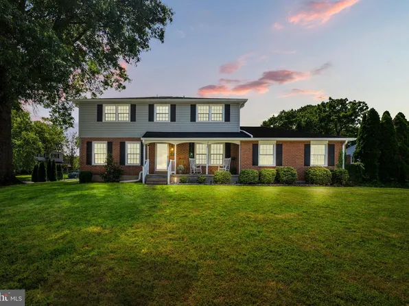 2708 E Landsdowne Dr, Wilmington, DE 19810