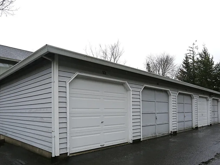 Forest Green Apartments — Photo 8