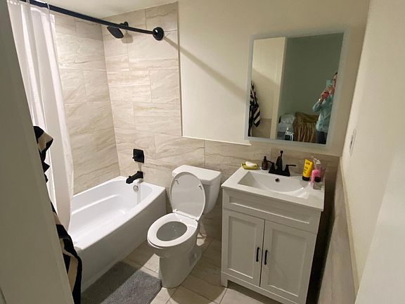 4th image of 1314 Rosewood Ave APT 206