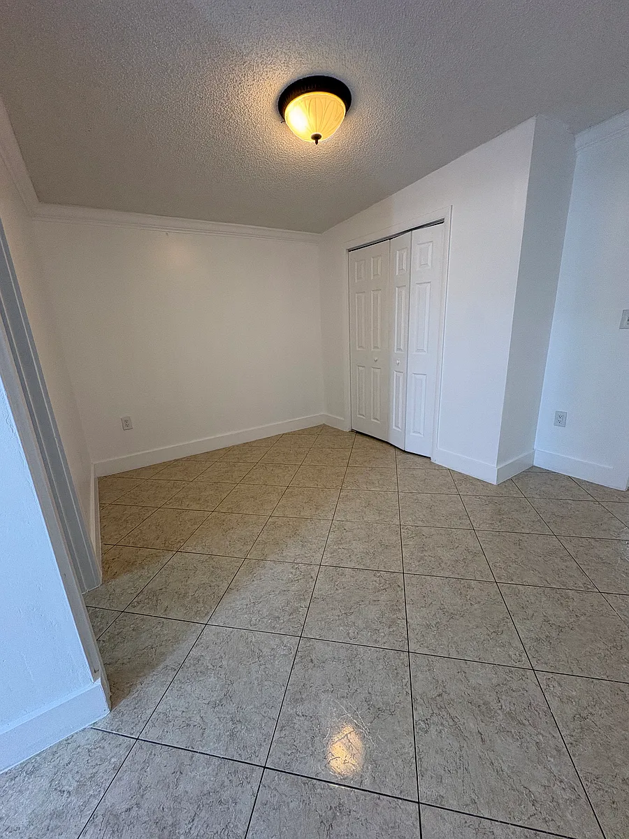 Building Photo - SW 206th St