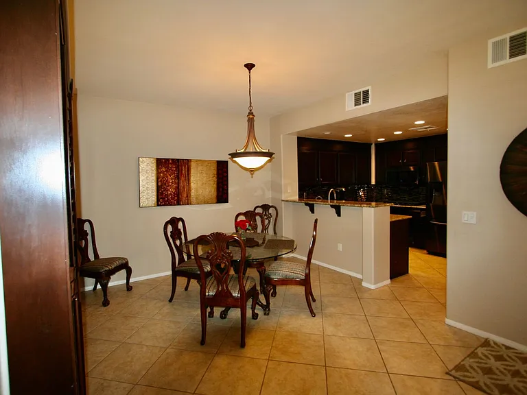 820 Canterra St #2052 — Photo 8
