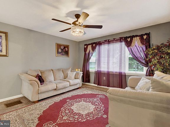 5th image of 38 Bonniefield Cir