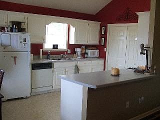 3rd image of 430 Beauregard Cir