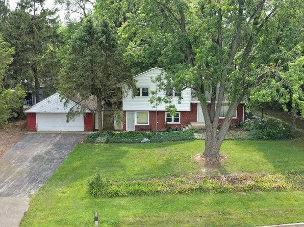 318 N Maple St, Frankfort, IL 60423