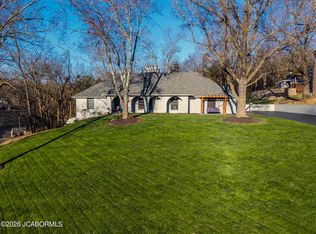 328 Fox Creek Rd, Jefferson City, MO 65109