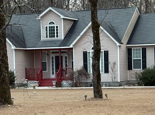 563 King Farm Rd, Saint Pauls, NC 28384