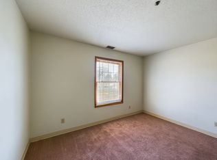551 N Dicks St APT 306, Muncie, IN 47303