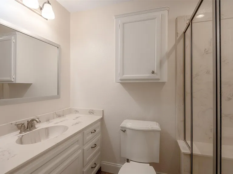 208 Waters Edge — Photo 22