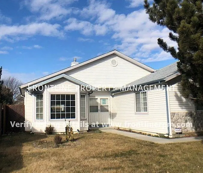 1941 S Covey Pl — Photo 1