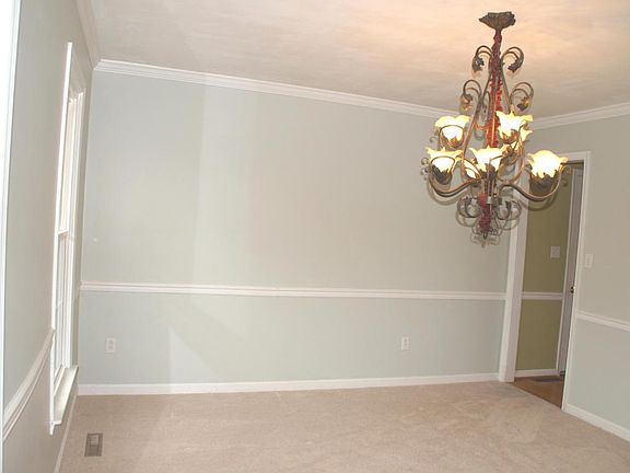 5th image of 941 Barrens Village Ln