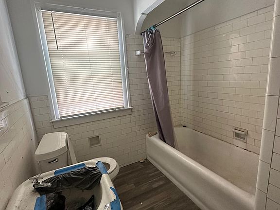 4th image of 2999 Burlingame St