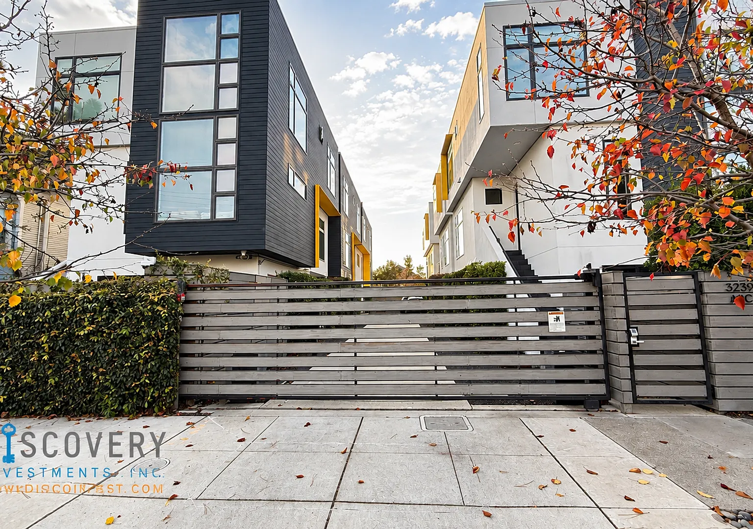Modern Split Level Home — Photo 1