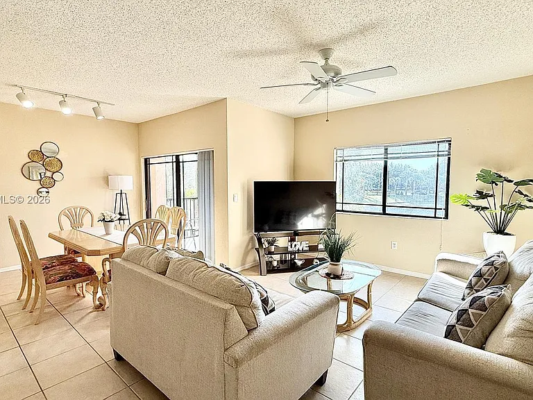 2811 Grande Pkwy #203 — Photo 2