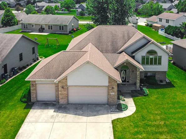 5801 Wildrose Ln, Schererville, IN 46375