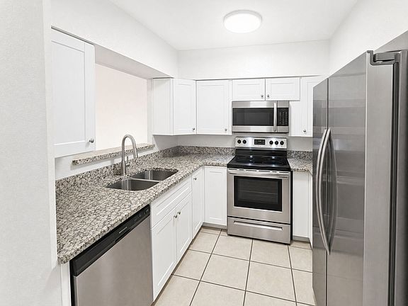 4th image of 401 W Florida Ave #D1