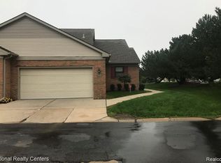 2495 Birchcrest Ct, Sterling Heights, MI 48314