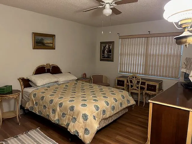 221 Lake Meryl Dr — Photo 8