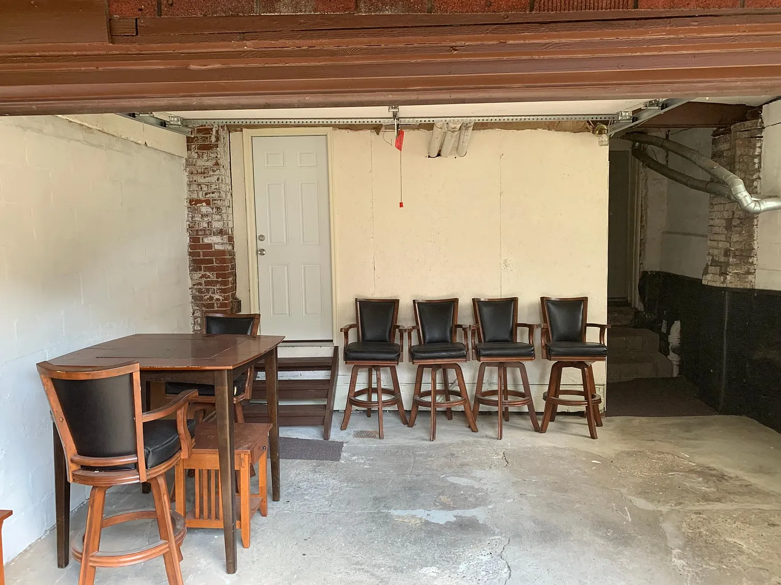 3725 Parkview Ave — Photo 3