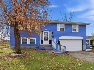 899 Tradewind Dr, Mason, OH 45040