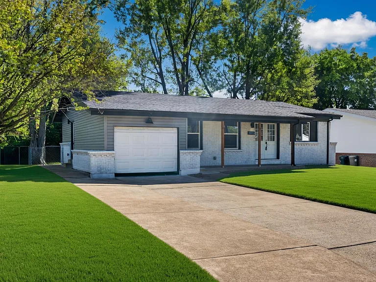 2358 Vorhof Dr — Photo 2