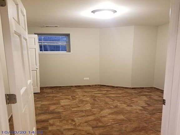 3rd image of 3841 W Polk St