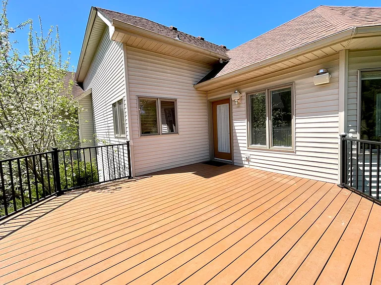 640 S Park Ct — Photo 12