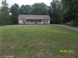 173 Bullins Ridge Trl, Mount Airy, NC 27030